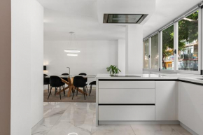 Elegant apartment by Fuengirola harbour by Costarentals - Ref 236